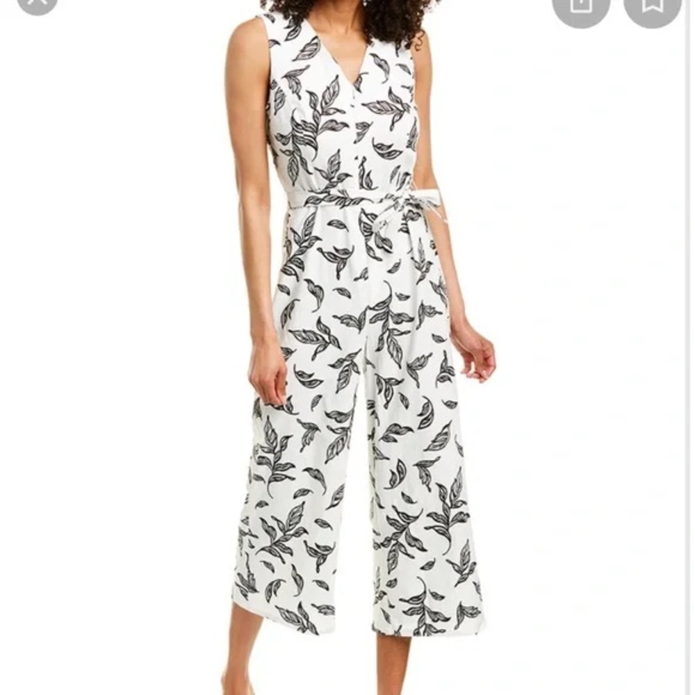 Black and White Floral Jumpsuit Romper in Size 8